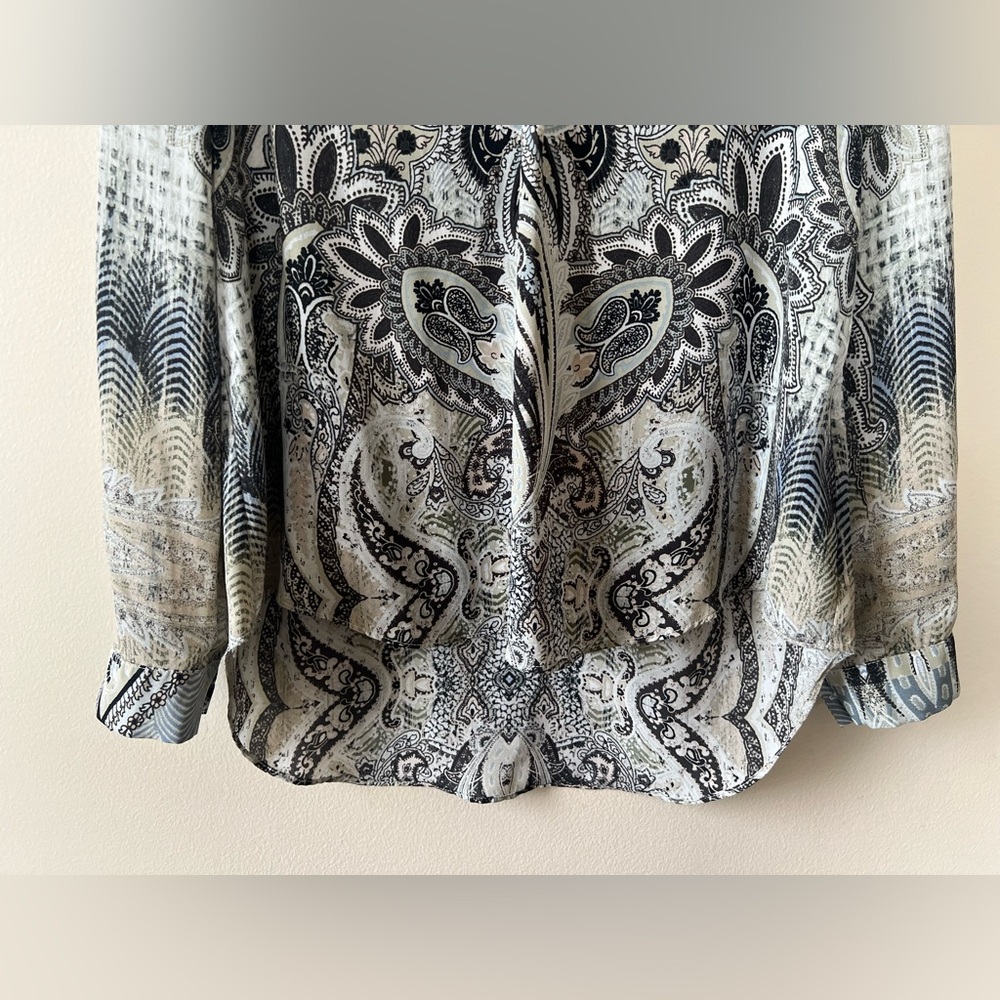 Rose & Olive Gray Long Sleeve Paisley Blouse Women S Generous Fit Lightweight - Picture 6 of 13